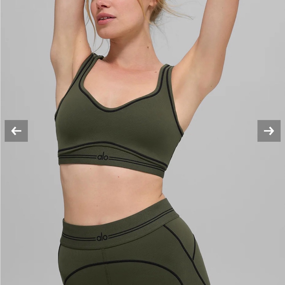 ALO Yoga Airbrush Heart Throb Bra XS Limited: Green Olive/Black NWT